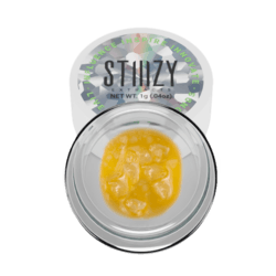 STIIIZY 1g Live Resin Diamonds Purple Rosay concentrate in a clear container with golden diamond-like THC crystals, ideal for relaxation and appetite loss in the OC